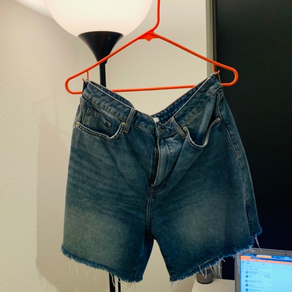 Clothes - Picture 3 of 10